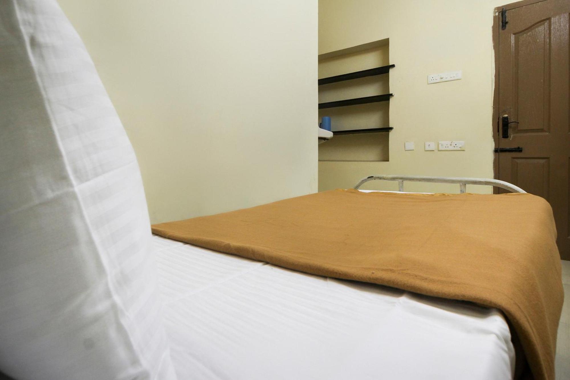 Spot On Jayalakshmi Residency Non Ac Hotel Kovilpatti Bagian luar foto
