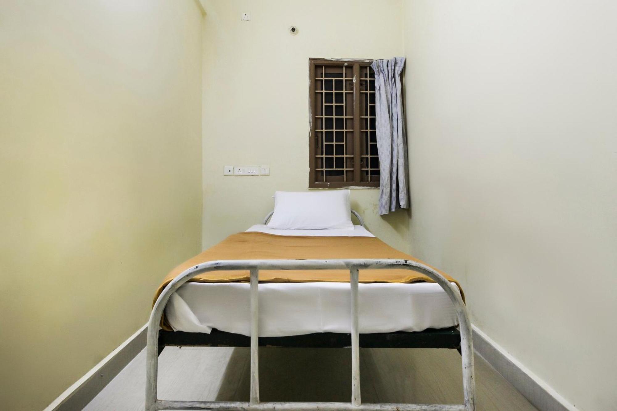 Spot On Jayalakshmi Residency Non Ac Hotel Kovilpatti Bagian luar foto